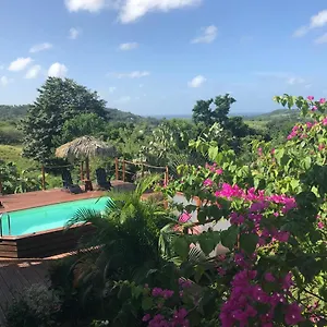  Séjour chez l'habitant La Flau Studio Frégate